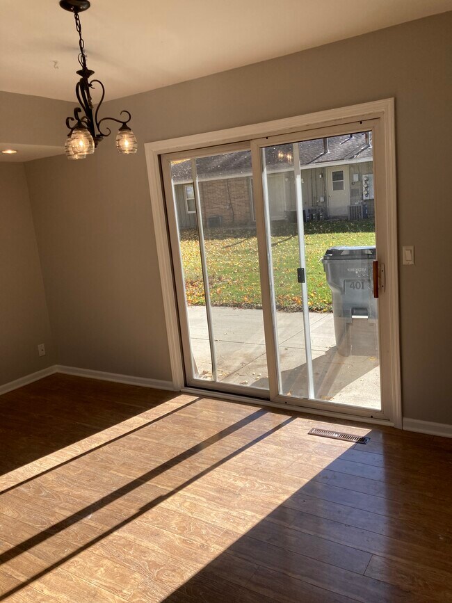 401 Simonson St Unit 401