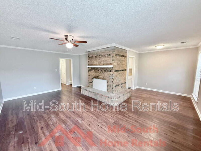 Photo - 6001 Cedarcrest Ct