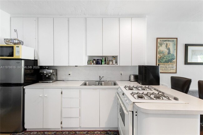 Photo - 2445 Lake Pancoast Dr Unit J