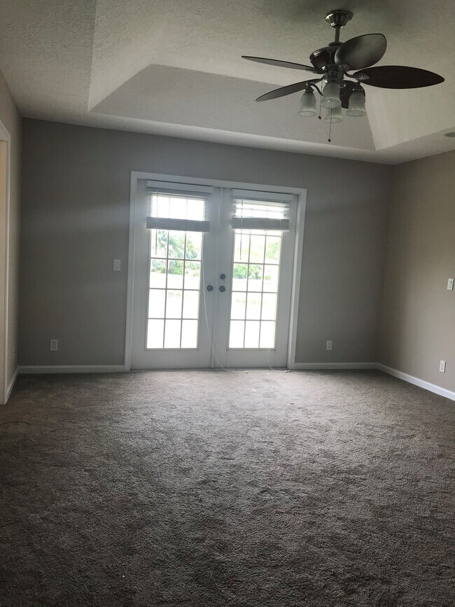 Photo - 1651 Hawthorne Plz