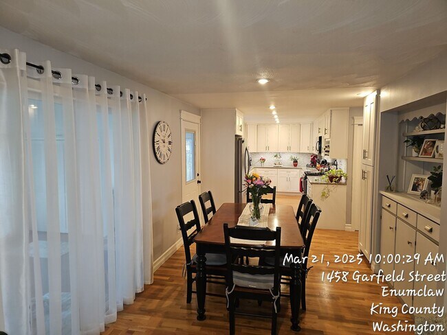 Photo - Enumclaw Ranch Rambler home - Remodeled 3 ...