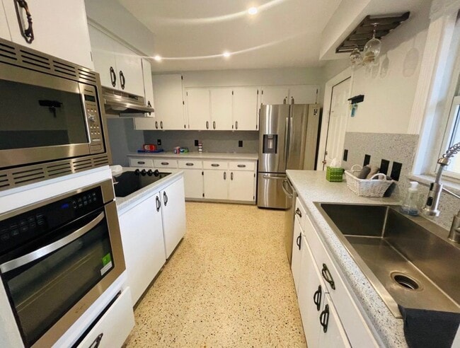 Photo - 245 Bel Forest Dr