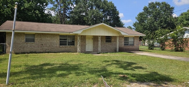 Building Photo - 603 Falcon Dr