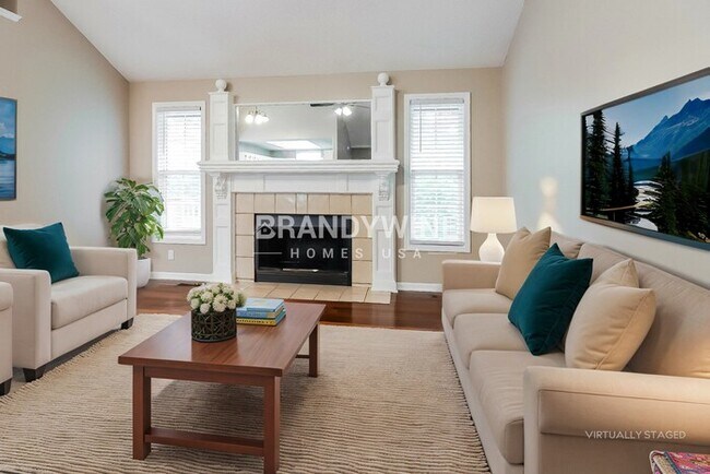 Photo - 106 W Laredo Trail