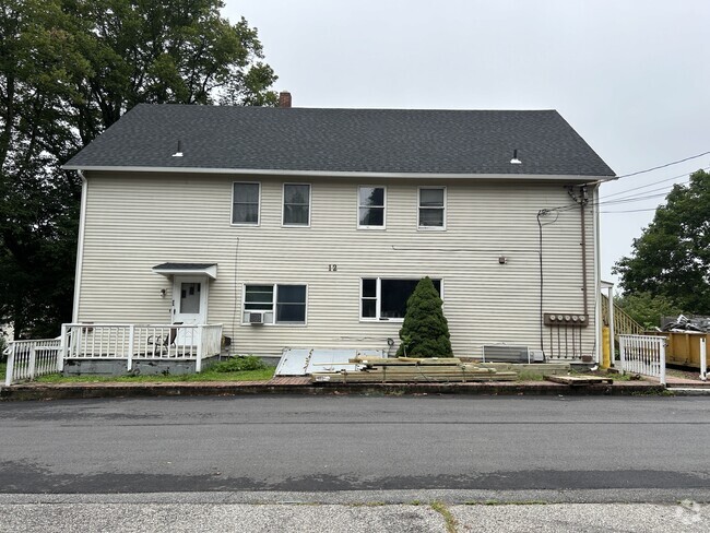 Building Photo - 12 Aspinook St Unit C Rental