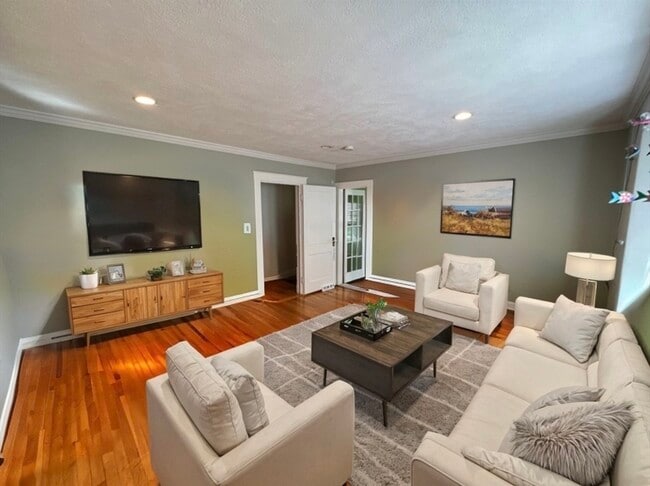 Photo - 11 Taylor St Unit 11 Taylor street, Quincy MA 02170
