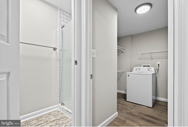 Photo - 328 Moseby Ct