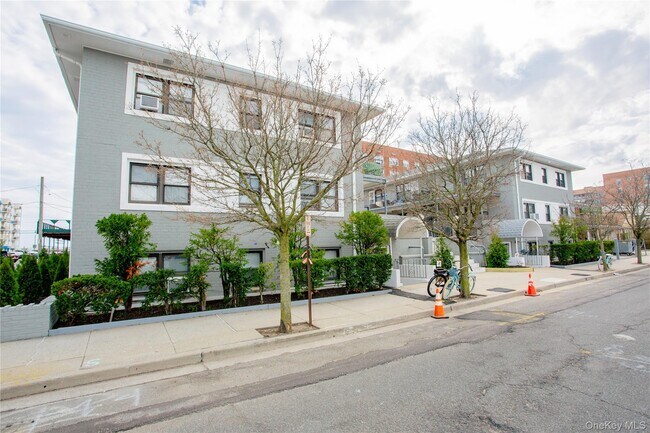 Building Photo - 470 E Broadway Unit B-3