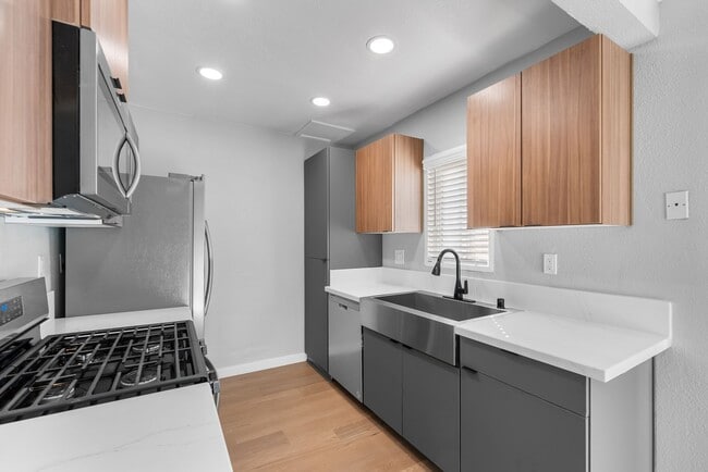 Photo - Yorba Linda Pines Apartments