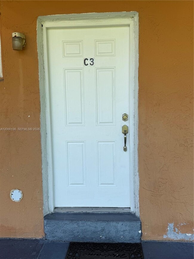 Building Photo - 9760 SW 184th St Unit 3C