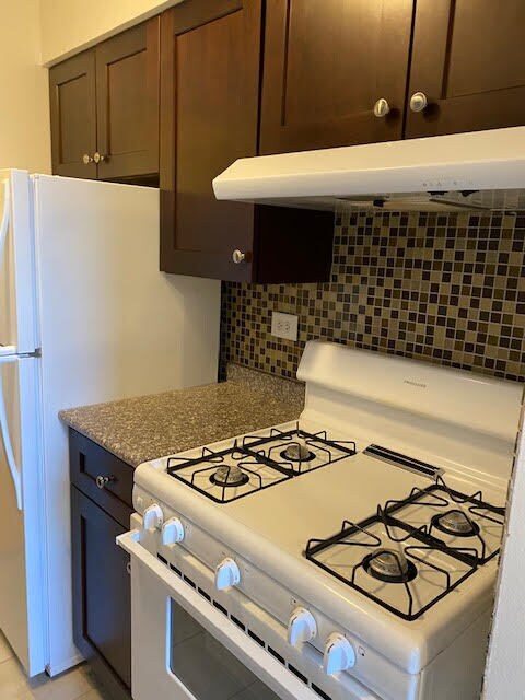 Photo - 3710 N Pine Grove Ave Unit ONE BED