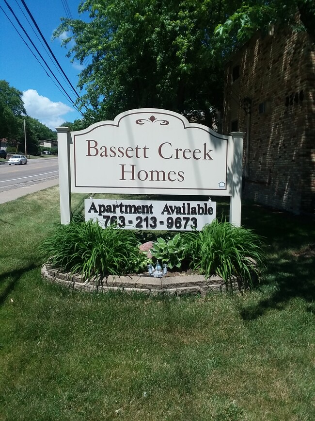 Photo - Bassett Creek Apartments