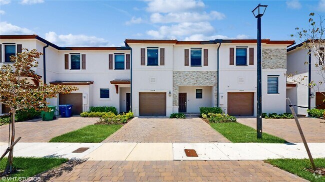 Building Photo - 10004 SW 231st Ln Rental