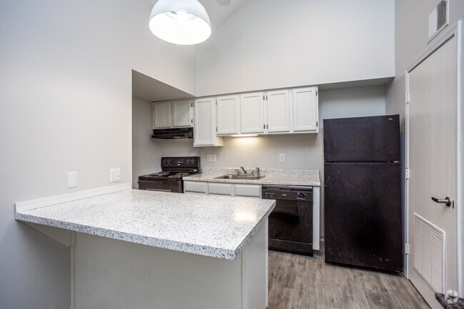2BR, 2BA - Penthouse