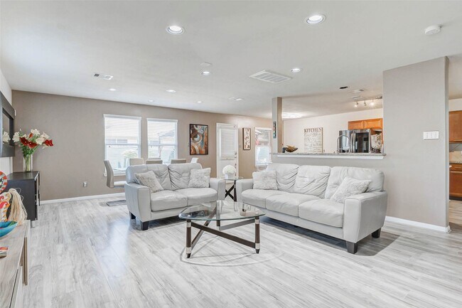 Photo - 19110 Canaras Ct