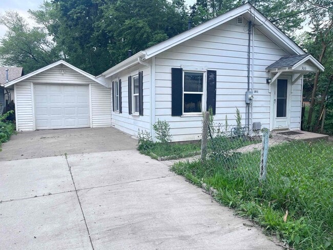 Photo - 3011 Saner Ave House