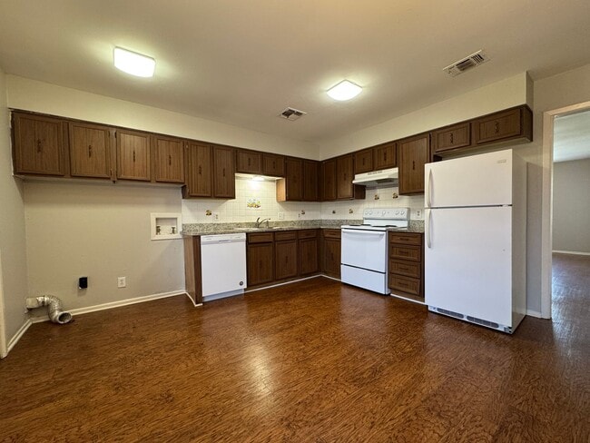 Photo - Duplex *LEASING SPECIAL AVAILABLE*