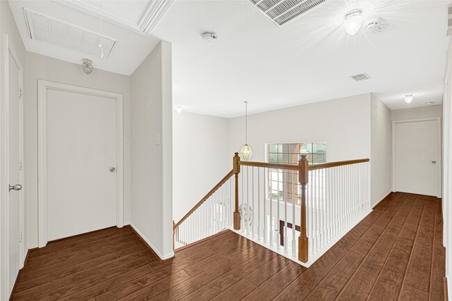 Photo - 1630 Trail Oaks Ct