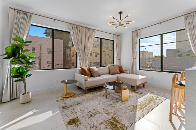 Photo - 1144 SW 4th St Unit 8