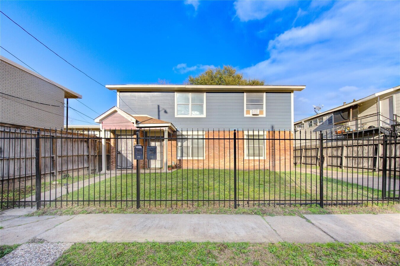 Photo - 2915 Palm St