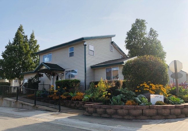 Leasing Office - Chester Park Estate