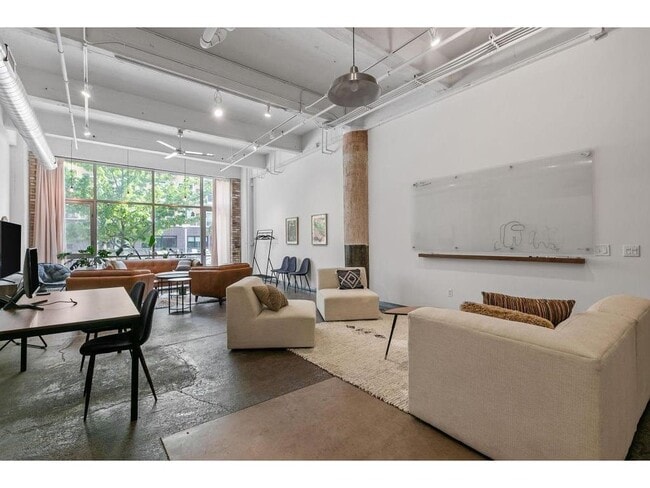 Photo - 700 N Washington Ave Unit 212