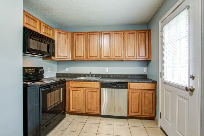 Photo - Lincoln Crossings Apartments