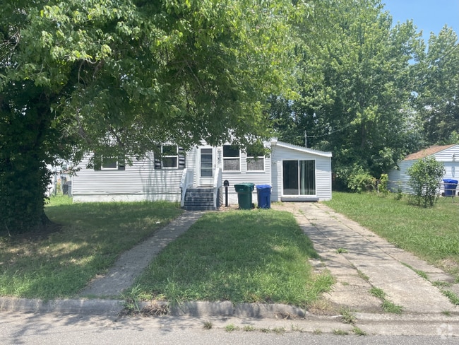 Building Photo - 911 W Russell Ct Rental