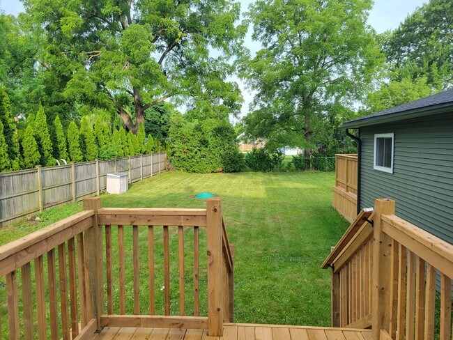 Photo - 321 Russell St S Unit A