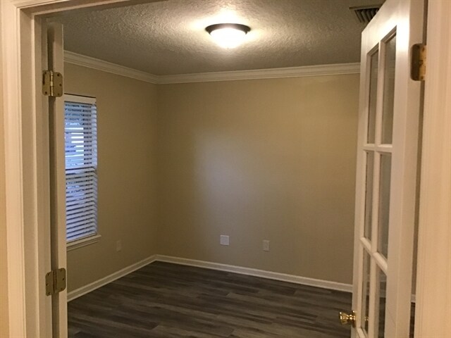 Photo - 577 E Silverthorn Ln