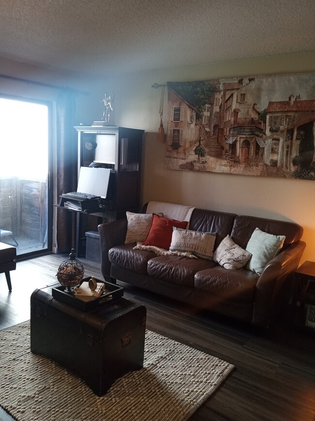 Photo - 3100 S Federal Blvd Unidad 203