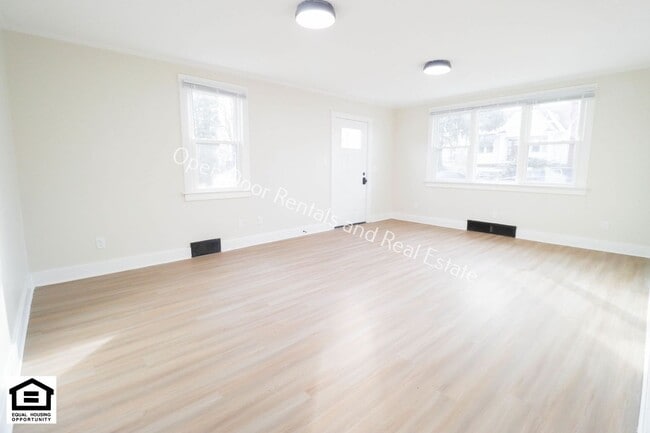 Photo - 2323 Fox Ave Unit 2323 Fox Ave