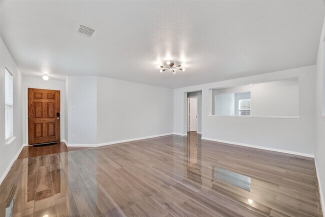 Photo - 15319 Mission Oak Dr