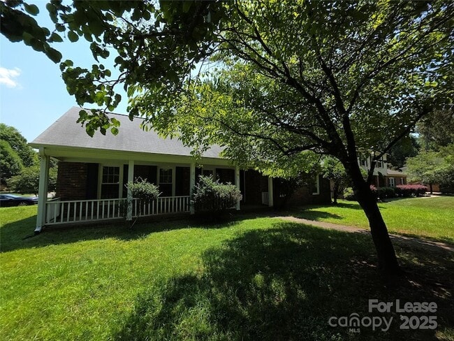 Photo - 1301 Rock Point Rd