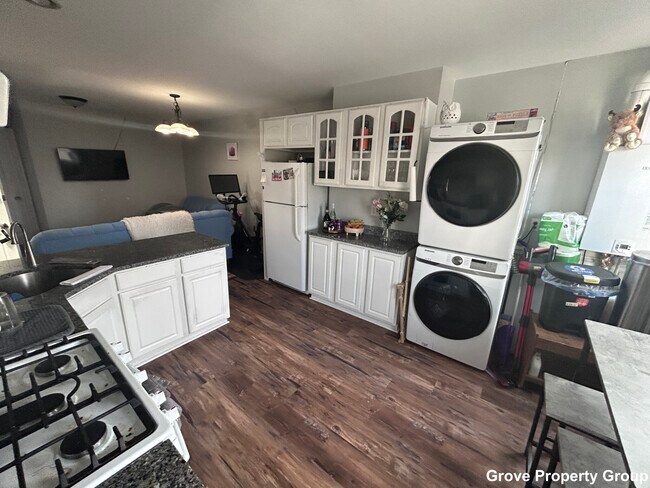 Photo - 5 Douglas St Apartments Unit 3