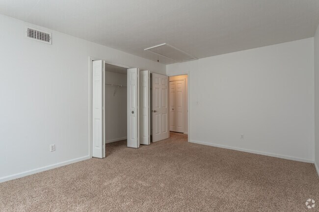1BD 1BA 652 sq. ft. - Lake Park Village