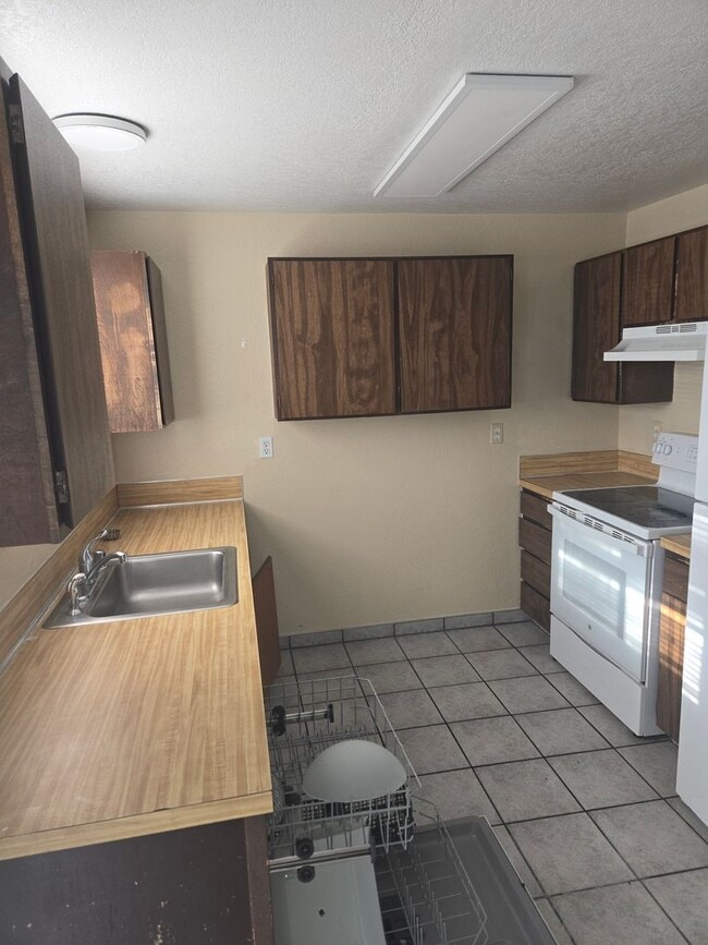 Building Photo - Irrigon Duplex