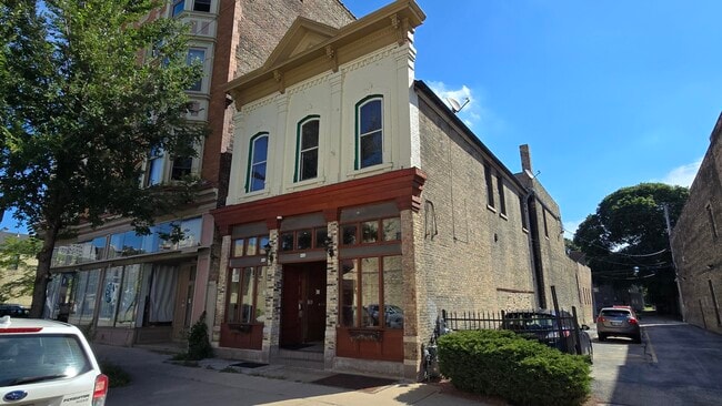 Building Photo - 906 S 5th St Rental