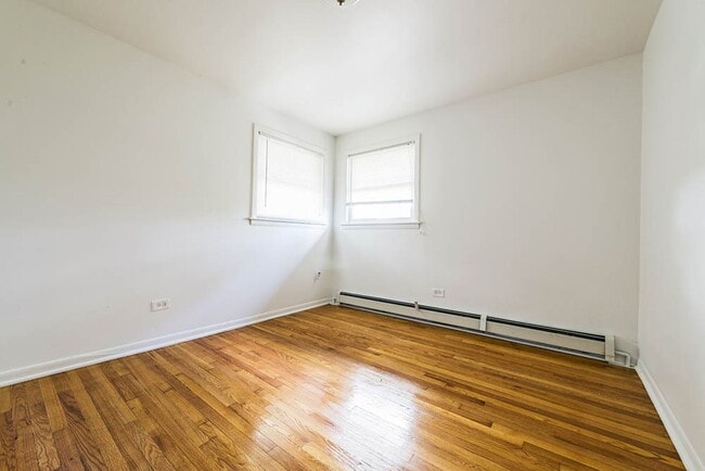 Photo - 14015-19 S Tracy Ave Riverdale, IL 60827