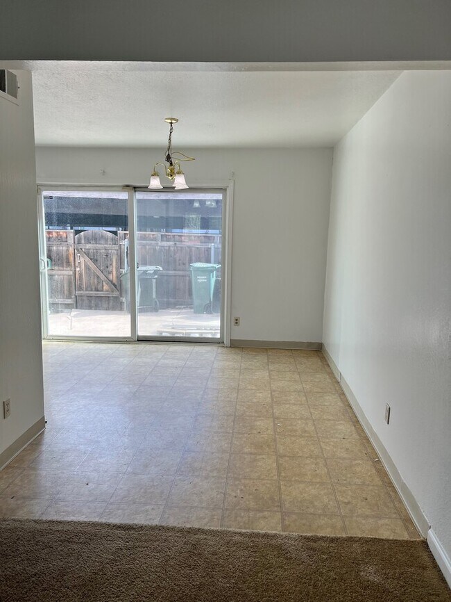 Photo - 8823 Salmon Falls Dr Unit C