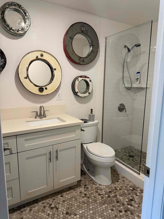 Photo - 220 Kaiola Pl