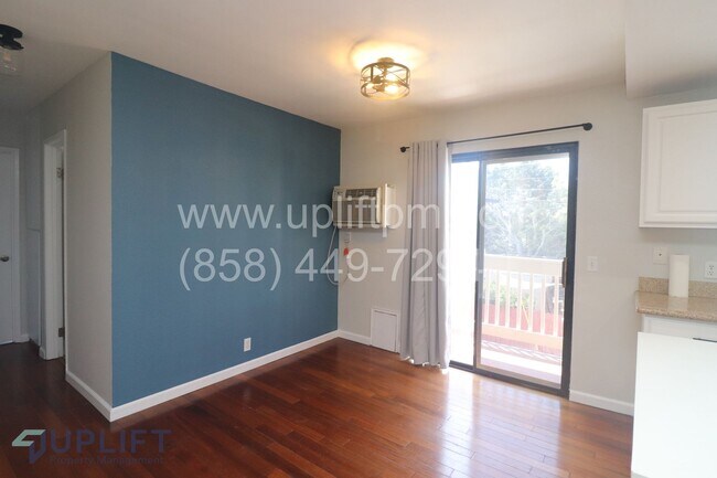 Photo - 2BR/2BA HOME w/ FIREPLACE, BALCONY, A/C, PARKING Unit 7