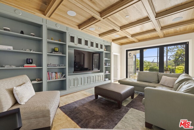 Photo - 2325 Duxbury Cir