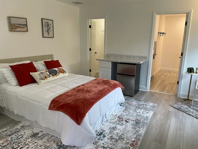 Photo - 1521 SE Ladner St