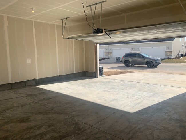 Photo - 70 E Ginger Gold Rd