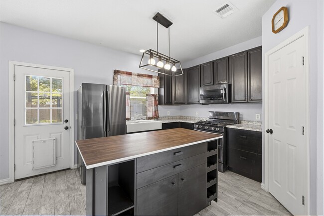 Photo - 5615 Brigstone Park Dr