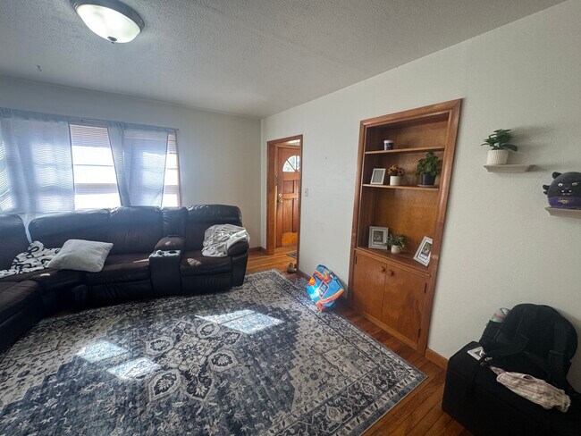 Photo - 1109 W 20th St