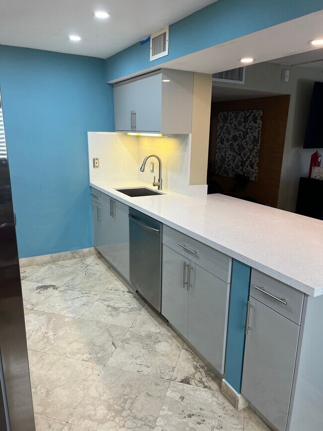 Photo - 1658 Bay Rd Unit 406