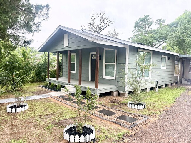 Photo - 2237 Wilburforce St