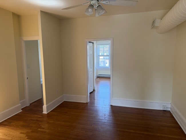 Photo - 208 W State St Unit 3